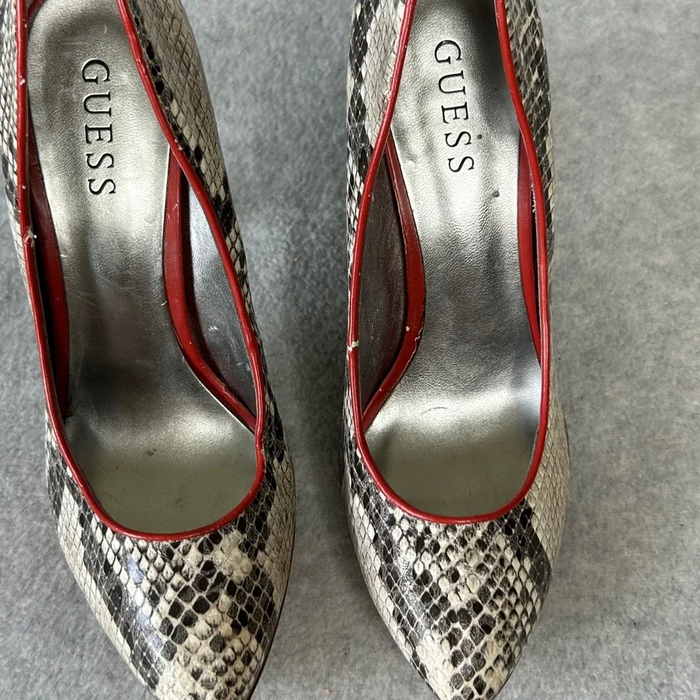 Guess‎ Snakeskin Platform Heels Red Trim Pumps Women's Size 7.5M